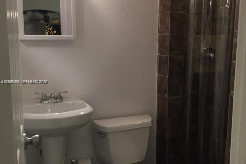 Casa en alquiler en Miami, Florida, 1 dormitorio, 51.1 m2 № 2425039 - foto 11