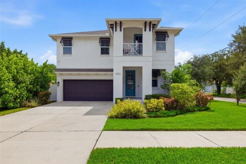 House in Tampa, Florida 4 bedrooms, 228.35 sq.m. № 2368751