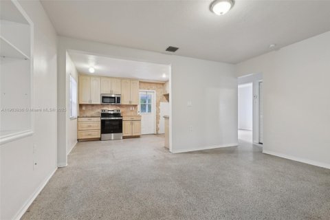 Casa en venta en Fort Lauderdale, Florida, 3 dormitorios, 98.66 m2 № 1964913 - foto 4
