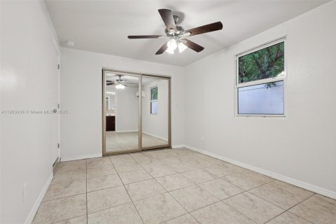 Casa en venta en Fort Lauderdale, Florida, 3 dormitorios, 98.66 m2 № 1964913 - foto 20