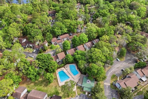 Condo in Gainesville, Florida, 2 bedrooms  № 2106894 - photo 23