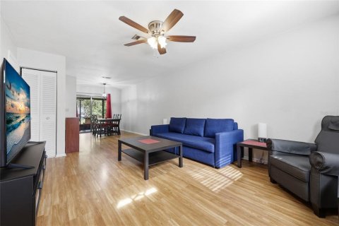 Condo in Gainesville, Florida, 2 bedrooms  № 2106894 - photo 2