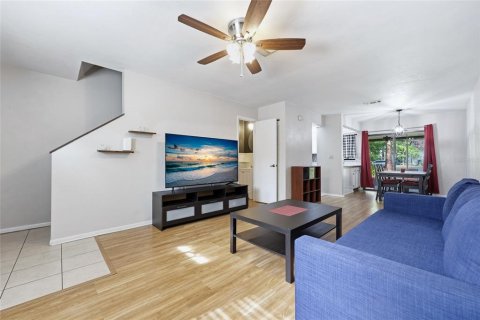 Condo in Gainesville, Florida, 2 bedrooms  № 2106894 - photo 5