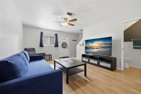 Condo in Gainesville, Florida, 2 bedrooms  № 2106894 - photo 4