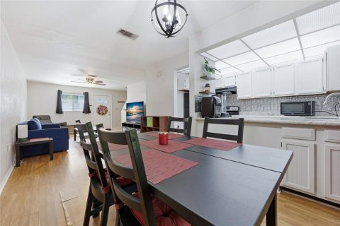 Condo in Gainesville, Florida, 2 bedrooms  № 2106894 - photo 7