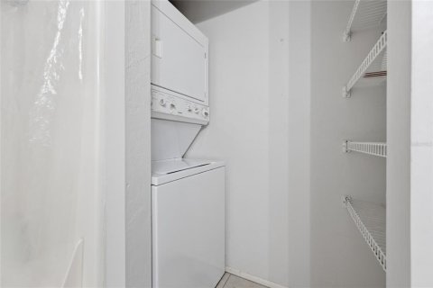 Condo in Gainesville, Florida, 2 bedrooms  № 2106894 - photo 13