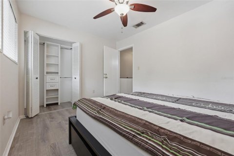 Condo in Gainesville, Florida, 2 bedrooms  № 2106894 - photo 11