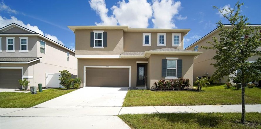 House in Davenport, Florida 4 bedrooms, 268.12 sq.m. № 1902967