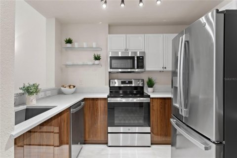 Condo in Tampa, Florida, 2 bedrooms  № 1833551 - photo 18