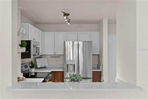 Condo in Tampa, Florida, 2 bedrooms  № 1833551 - photo 16