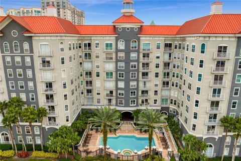 Condo in Tampa, Florida, 2 bedrooms  № 1833551 - photo 2