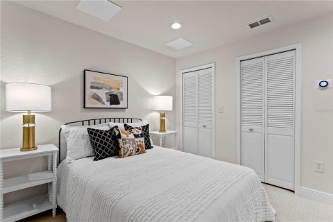 Condo in Tampa, Florida, 2 bedrooms  № 1833551 - photo 28