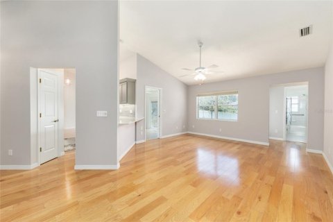 House in Ocala, Florida 3 bedrooms, 210.8 sq.m. № 1914606 - photo 14