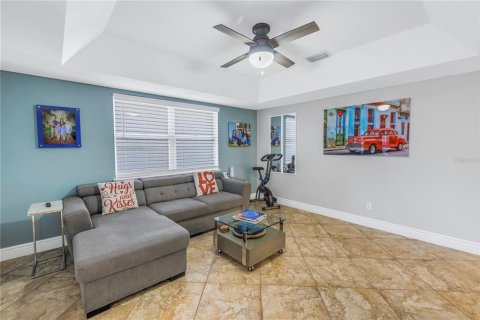 House in Seminole, Florida 3 bedrooms, 226.31 sq.m. № 1566087 - photo 12