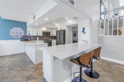 House in Seminole, Florida 3 bedrooms, 226.31 sq.m. № 1566087 - photo 15