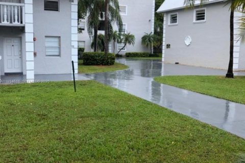 Copropriété à vendre à Palmetto Bay, Floride: 1 chambre, 61.69 m2 № 1993157 - photo 2