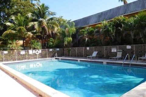 Copropriété à vendre à Palmetto Bay, Floride: 1 chambre, 61.69 m2 № 1993157 - photo 5