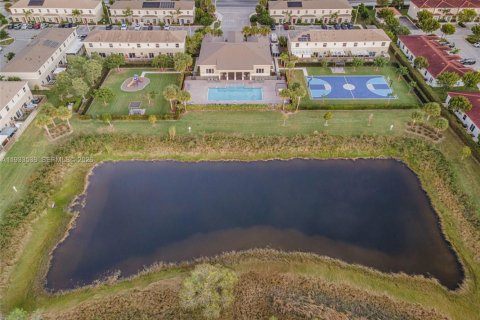 Adosado en venta en Florida City, Florida, 2 dormitorios, 112.23 m2 № 1996213 - foto 21