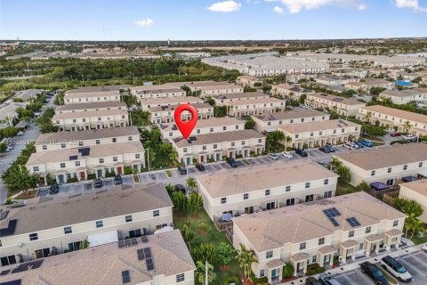 Adosado en venta en Florida City, Florida, 2 dormitorios, 112.23 m2 № 1996213 - foto 17