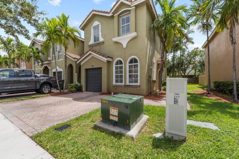 Touwnhouse à vendre à Homestead, Floride: 4 chambres, 182.55 m2 № 2263216 - photo 2