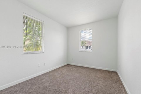 Touwnhouse à vendre à Homestead, Floride: 4 chambres, 182.55 m2 № 2263216 - photo 23