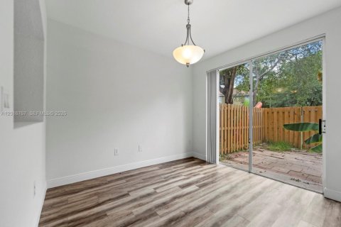 Touwnhouse à vendre à Homestead, Floride: 4 chambres, 182.55 m2 № 2263216 - photo 8