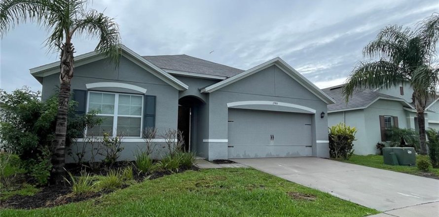 House in New Smyrna Beach, Florida 4 bedrooms, 167.78 sq.m. № 1819222