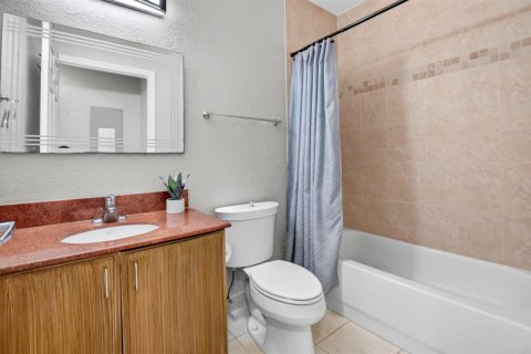 Copropriété à vendre à West Palm Beach, Floride: 2 chambres, 124.86 m2 № 2169177 - photo 18