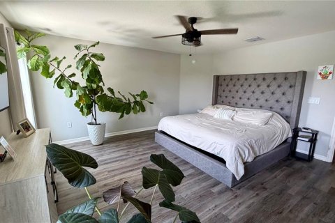 Villa ou maison à louer à Zephyrhills, Floride: 4 chambres, 158.96 m2 № 2419947 - photo 9