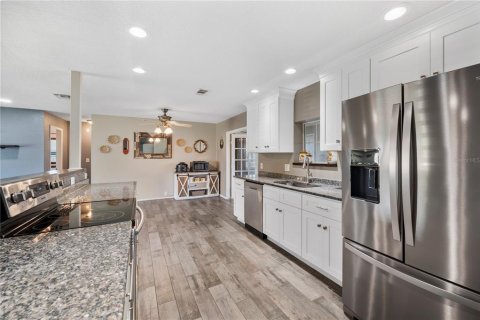 Casa en venta en Lake Alfred, Florida, 3 dormitorios, 157.38 m2 № 2151181 - foto 12