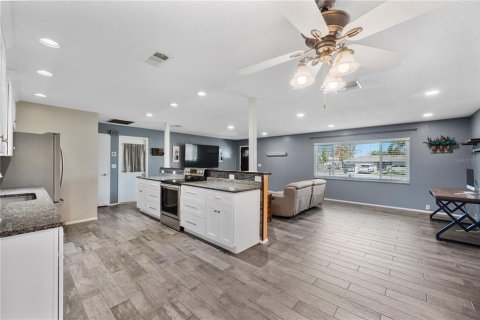Casa en venta en Lake Alfred, Florida, 3 dormitorios, 157.38 m2 № 2151181 - foto 10