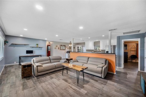 Casa en venta en Lake Alfred, Florida, 3 dormitorios, 157.38 m2 № 2151181 - foto 6