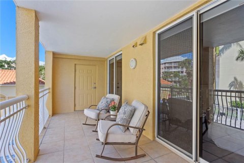 Condo in Saint Pete Beach, Florida, 3 bedrooms  № 1644726 - photo 21