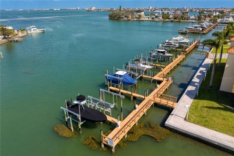 Condo in Saint Pete Beach, Florida, 3 bedrooms  № 1644726 - photo 3