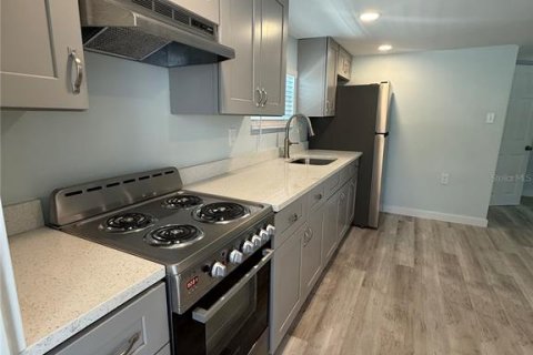 Appartement à louer à Treasure Island, Floride: 1 chambre, 54.72 m2 № 1780626 - photo 2