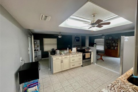 House in Inverness, Florida 3 bedrooms, 118.54 sq.m. № 1552264 - photo 4