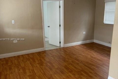 House in Miami, Florida 4 bedrooms, 116.41 sq.m. № 2042395 - photo 9