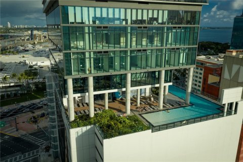 Купить кондоминиум в Майами, Флорида 39.95м2, № 2089298 - фото 18