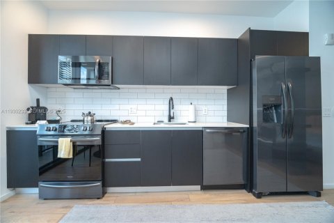 Купить кондоминиум в Майами, Флорида 39.95м2, № 2089298 - фото 8