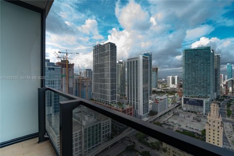 Купить кондоминиум в Майами, Флорида 39.95м2, № 2089298 - фото 11