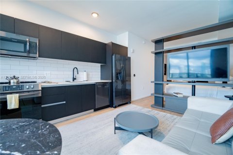 Купить кондоминиум в Майами, Флорида 39.95м2, № 2089298 - фото 7