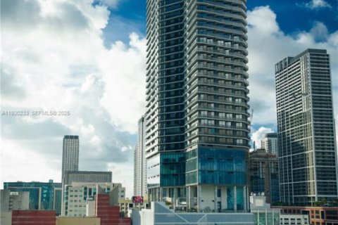 Купить кондоминиум в Майами, Флорида 39.95м2, № 2089298 - фото 15