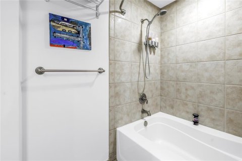 Copropriété à vendre à Saint Petersburg, Floride: 1 chambre, 87.98 m2 № 1808897 - photo 20