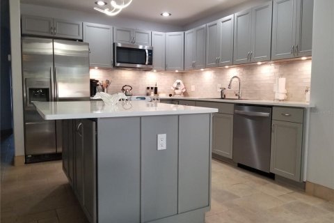 House in Englewood, Florida 3 bedrooms, 161 sq.m. № 2132549 - photo 17