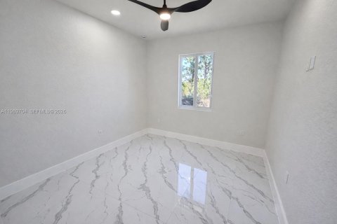 Propiedad comercial en venta en Lehigh Acres, Florida, 111.48 m2 № 2051708 - foto 28