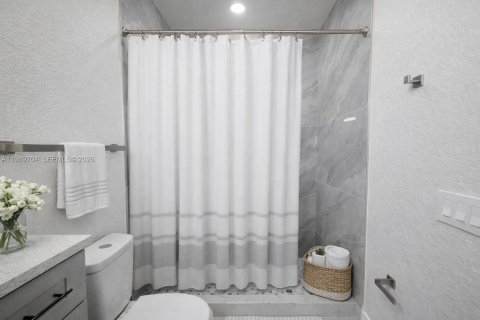 Propiedad comercial en venta en Lehigh Acres, Florida, 111.48 m2 № 2051708 - foto 16