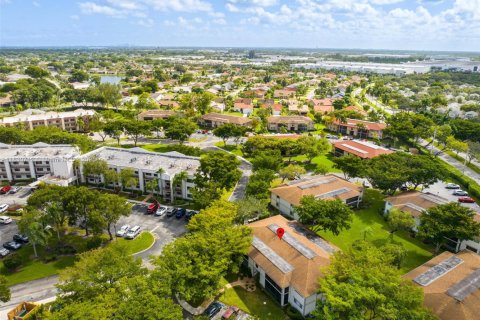 Condominio en alquiler en Tamarac, Florida, 2 dormitorios, 76.83 m2 № 2034827 - foto 29