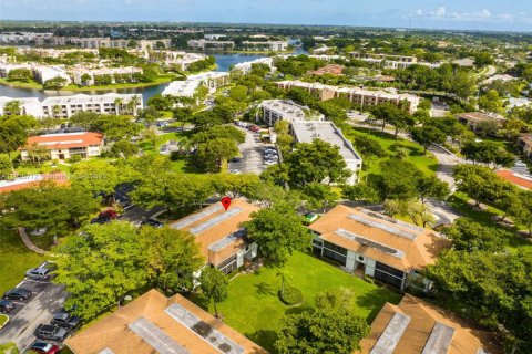 Condominio en alquiler en Tamarac, Florida, 2 dormitorios, 76.83 m2 № 2034827 - foto 30