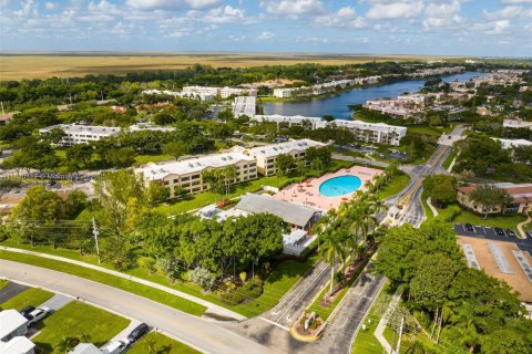 Condominio en alquiler en Tamarac, Florida, 2 dormitorios, 76.83 m2 № 2034827 - foto 24