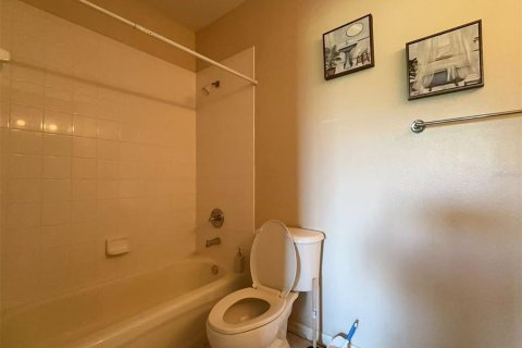 Condo in Orlando, Florida, 3 bedrooms  № 1913940 - photo 7